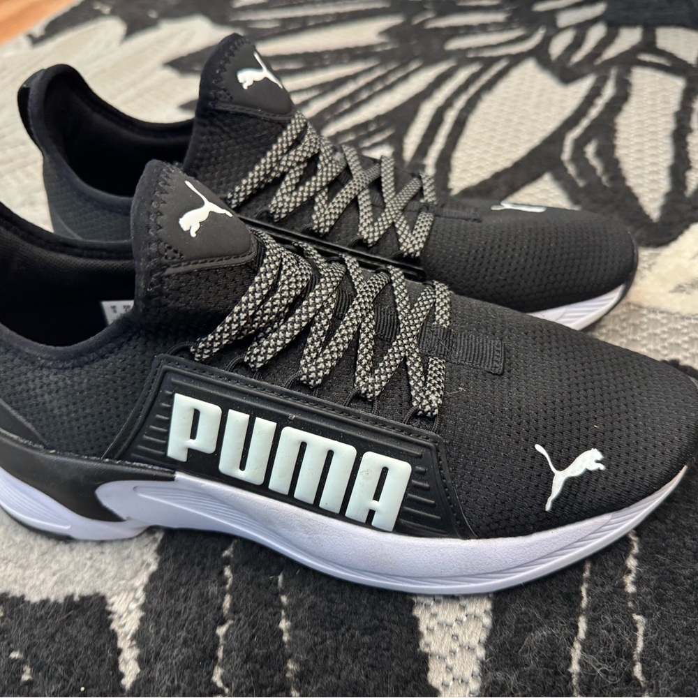 PUMA Men's Black and White Athletic Shoes